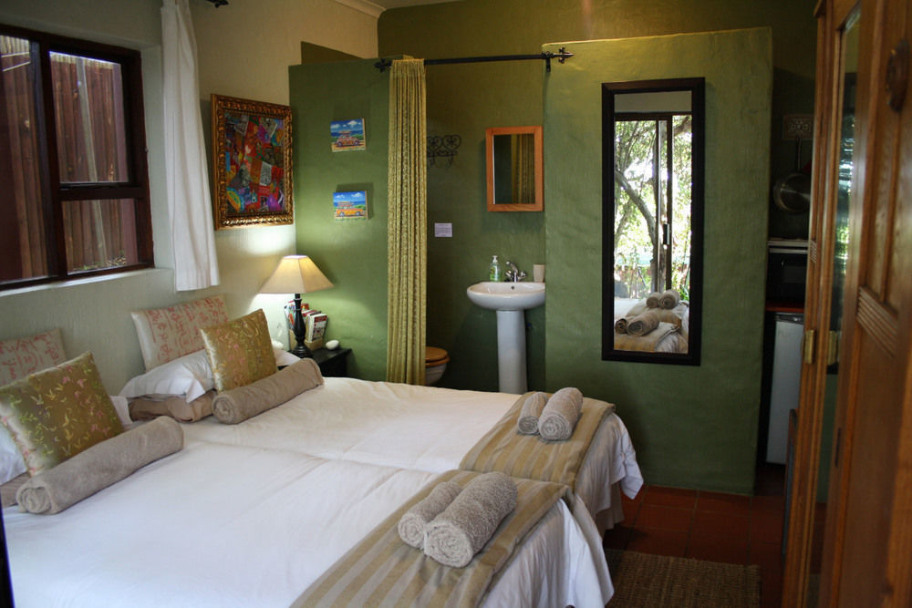 Zen Guesthouse Jeffreys Bay Esterno foto
